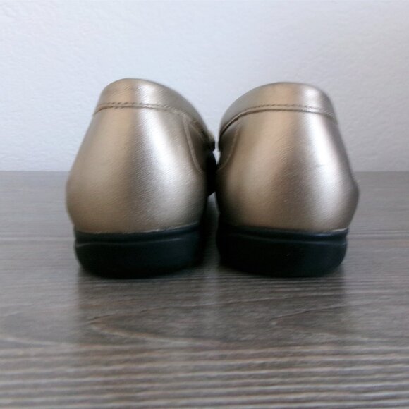 Trotters FRANCIE II Gold Metallic Leather Loafers 7.5N 7.5 Narrow - Picture 8 of 15
